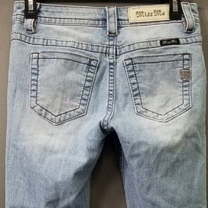 Women's Distressed Miss Me Jean Capris Size 24